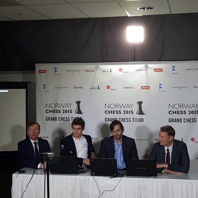 Norway Chess 2015. Carlsen y Grischuk en la rueda de prensa.